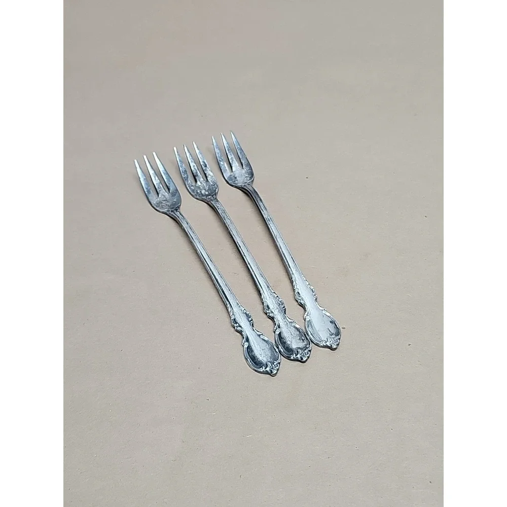 Wm. Rogers Mfg 3 VTG Reflection Silverplate Cocktail Forks 5.5